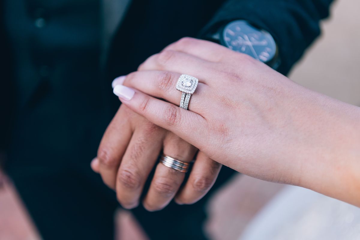 On the hand — Vera Halo Ring